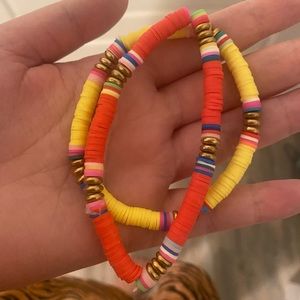 Never worn stretchy bracket
